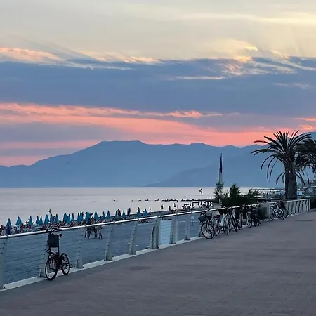 Casa Mediterraneo On The - Sea View, Garage, Wi-fi, Air Conditioning * Bordighera