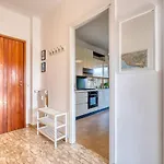 Апартаменты Casa Mediterraneo On The - Sea View, Garage, Wi-fi, Air Conditioning Бордигера